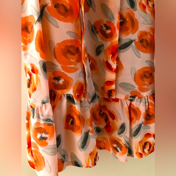 Joe Fresh 100% silk sleeveless floral blouse - Picture 2 of 8